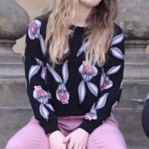 Divided x Looney Tunes Bugs Bunny Crop Sweater